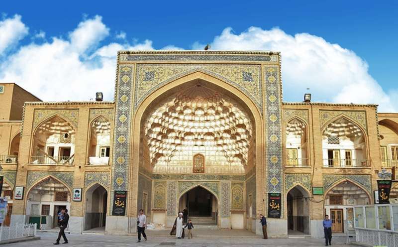 واکاوی نقش کانونی حوزه علمیه قم در تحولات صد سال اخیر