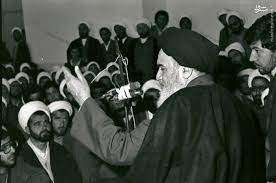 گزارشی از حمله رژیم پهلوی به مدرسه فیضیه در روز شهادت امام صادق(ع)