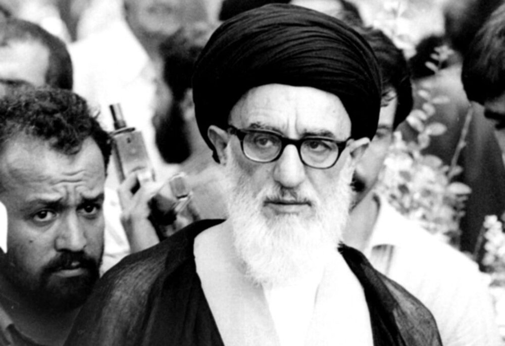 وقتی آیت الله طالقانی دیوارهای قبر جدش را خراب کرد!