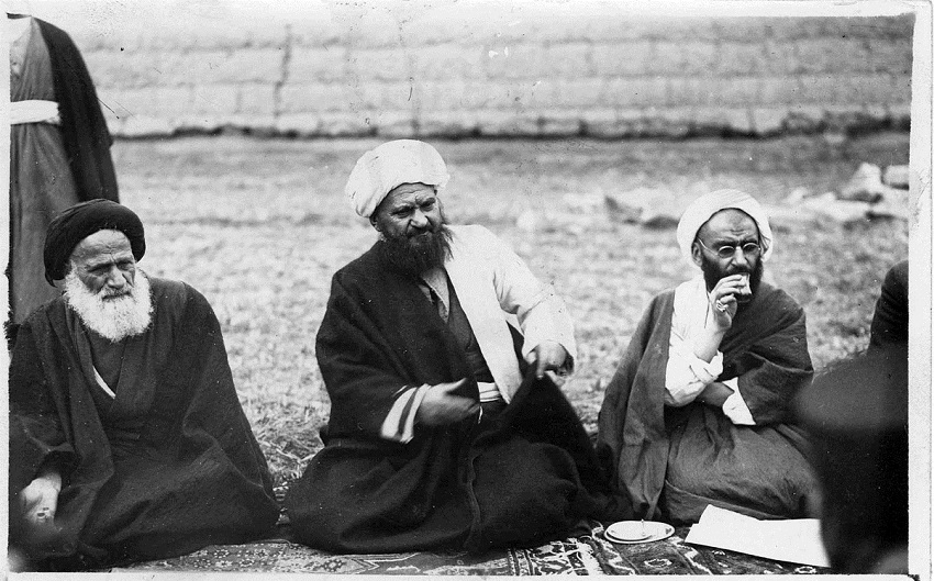 تأسیس حوزه علمیه قم، پاسخی به «بحران بزرگ»