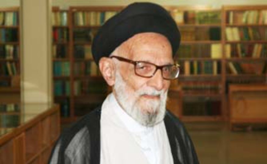 گفتوشنودی کوتاه با آیتالله سید احمد حسینی اشکوری